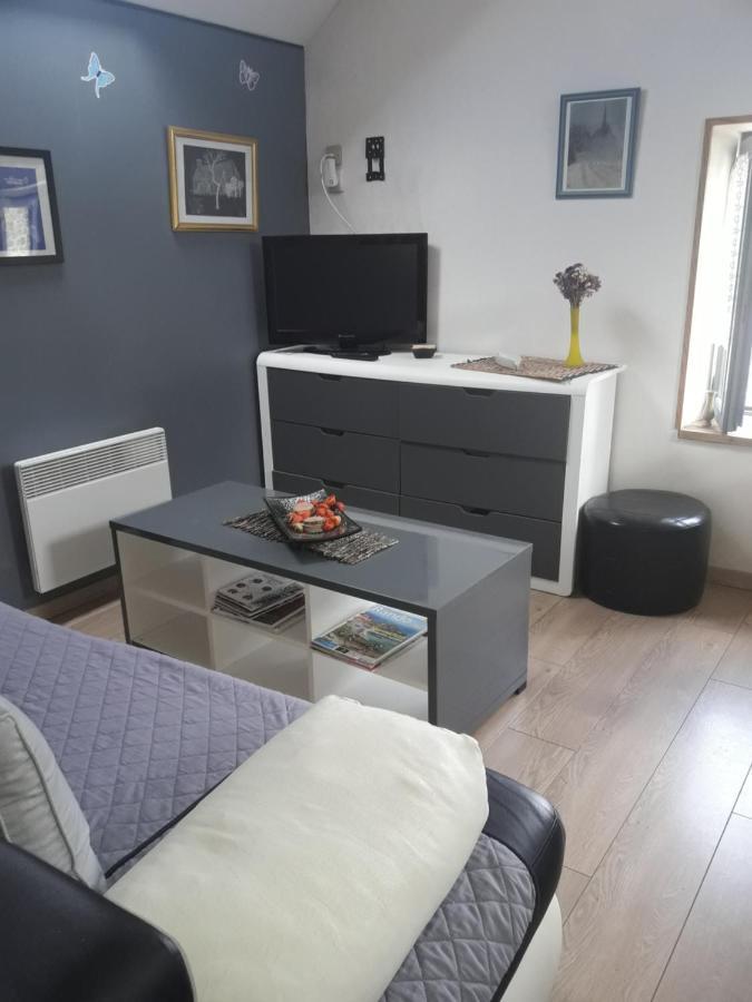 Fee Maison With Love Appartement Cuissai Buitenkant foto